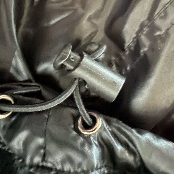 Fully Lined Full-Zip Wind Breaker with Hidden Hood in Neckline - NWT - Picture 4 of 7